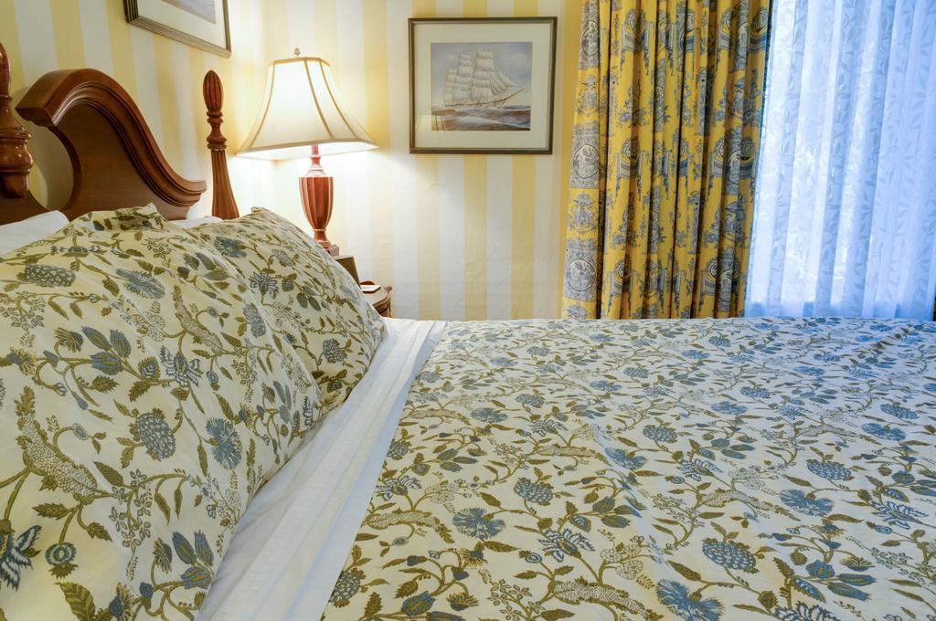 Calgary Westways Guest House Стая снимка