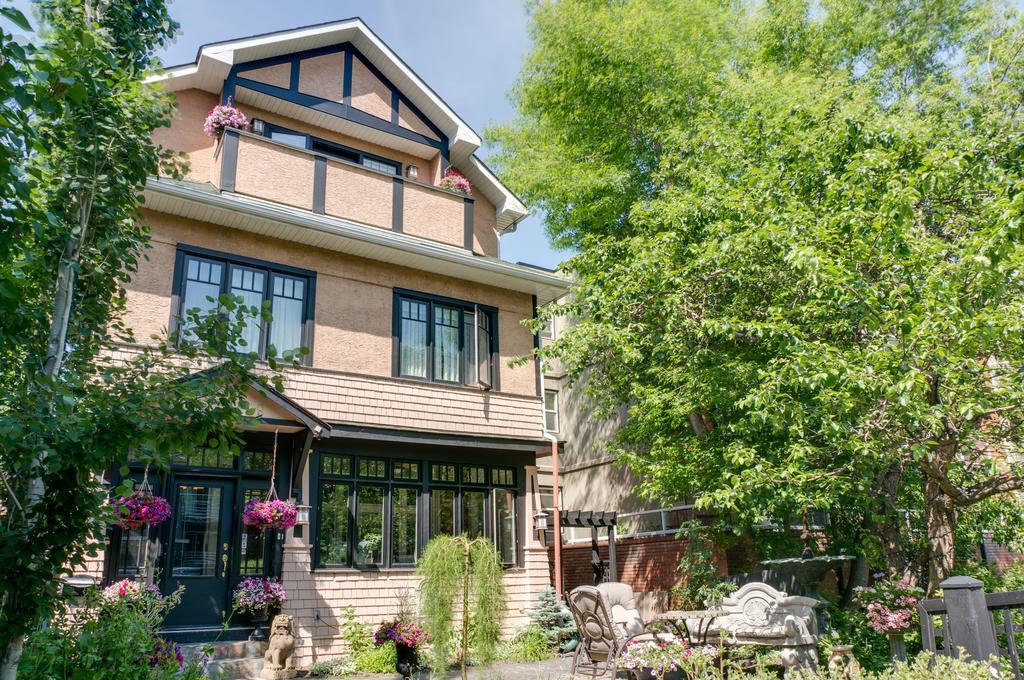 Calgary Westways Guest House Екстериор снимка