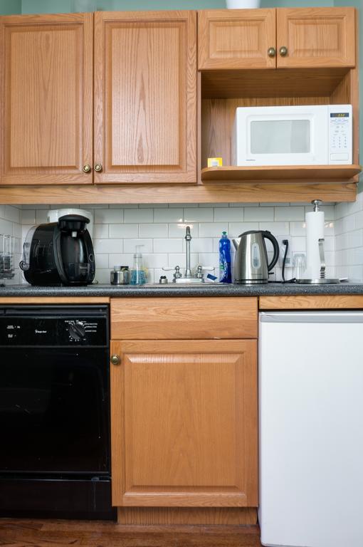 Calgary Westways Guest House Екстериор снимка