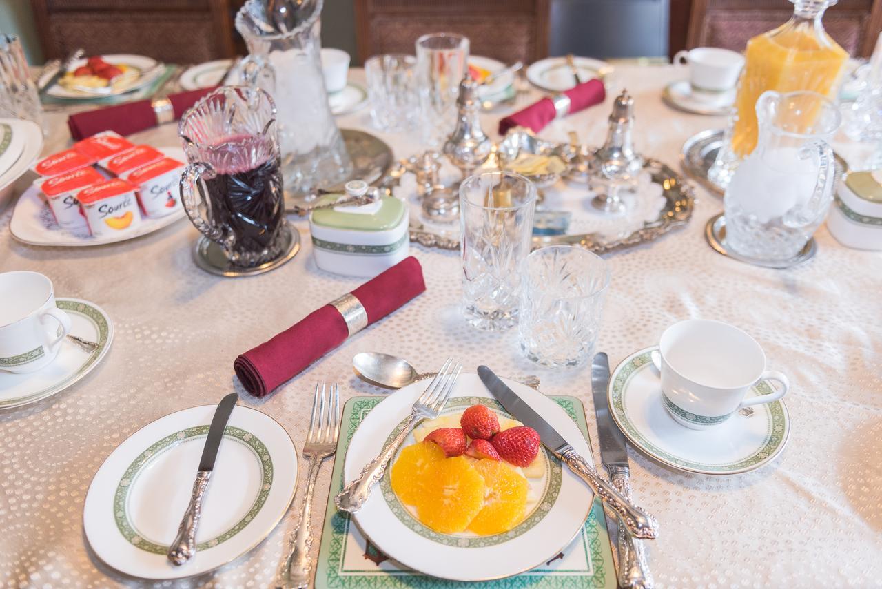 Calgary Westways Guest House Екстериор снимка