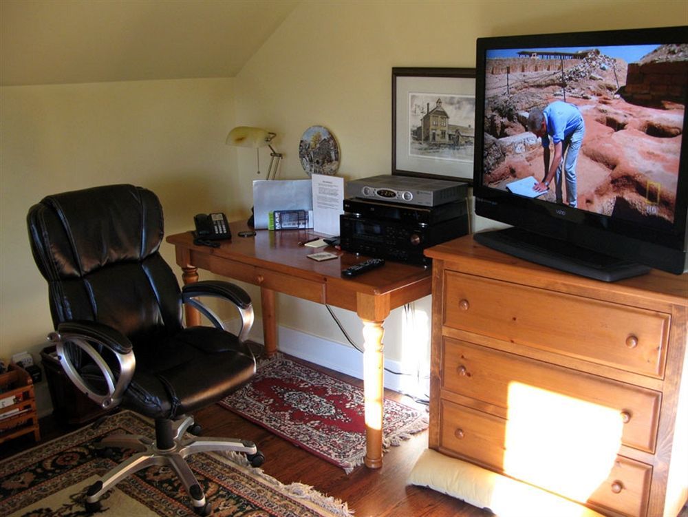 Calgary Westways Guest House Екстериор снимка